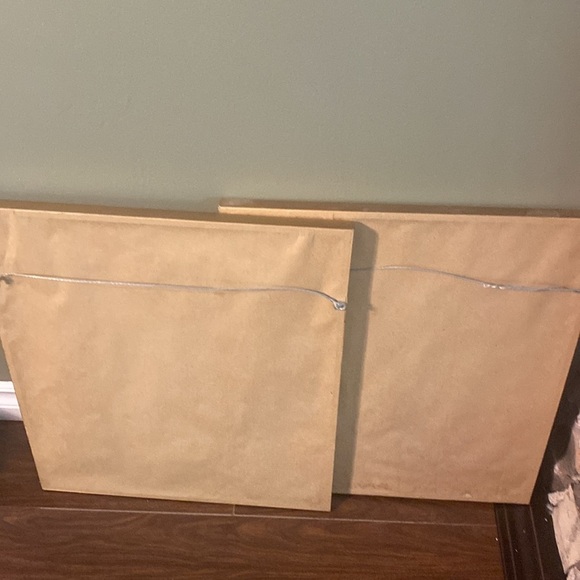 2 Vintage Traditional Chinese
Silk Paintings. - Picture 10 of 16